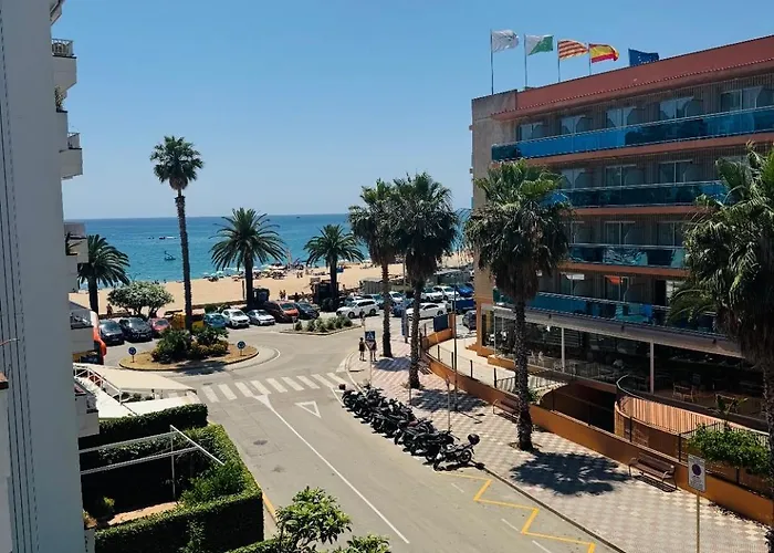 Lujoso Piso Enfrente De Playa De Fenals, 2 Terrazas *