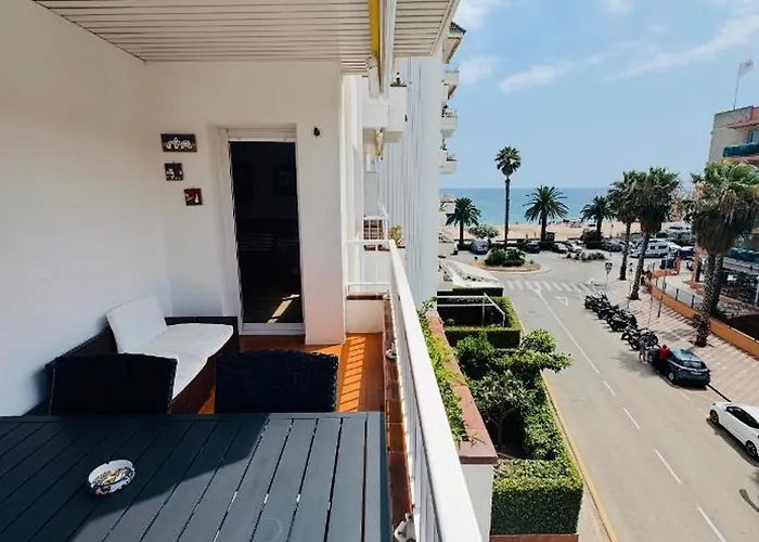 Lujoso Piso Enfrente De Playa De Fenals, 2 Terrazas *