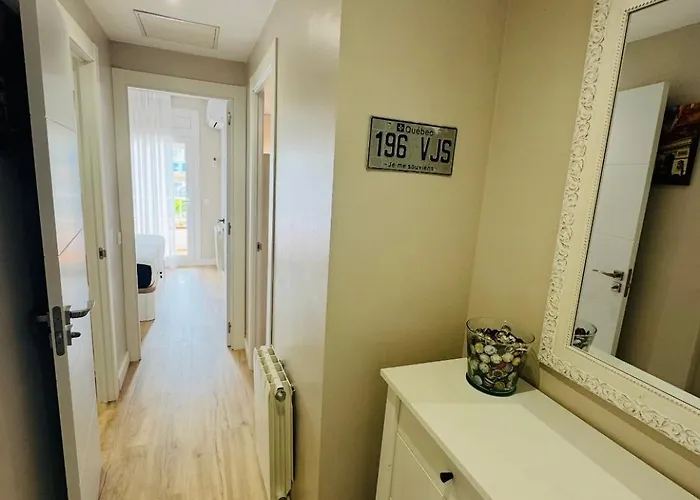 Lujoso Piso Enfrente De Playa De Fenals, 2 Terrazas * يوريت دي مار