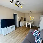 דירה Lujoso Piso Enfrente De Playa De Fenals, 2 Terrazas *