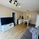 Lujoso Piso Enfrente De Playa De Fenals, 2 Terrazas יורט דה מאר
