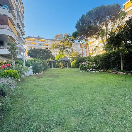 アパート Lujoso Piso Enfrente De Playa De Fenals, 2 Terrazas