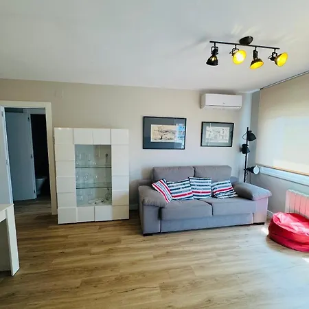 Lujoso Piso Enfrente De Playa De Fenals, 2 Terrazas