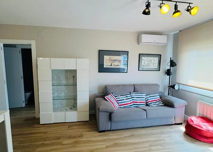 Lujoso Piso Enfrente De Playa De Fenals, 2 Terrazas