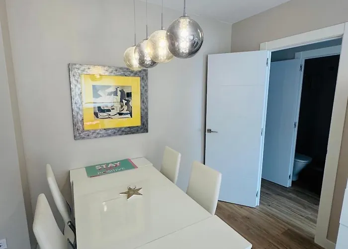 Апартаменты Lujoso Piso Enfrente De Playa De Fenals, 2 Terrazas