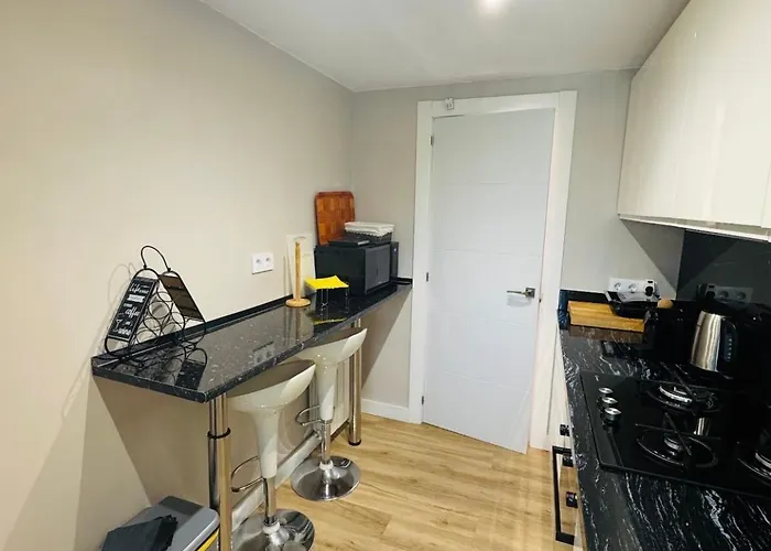 Lujoso Piso Enfrente De Playa De Fenals, 2 Terrazas * Льорет-де-Мар