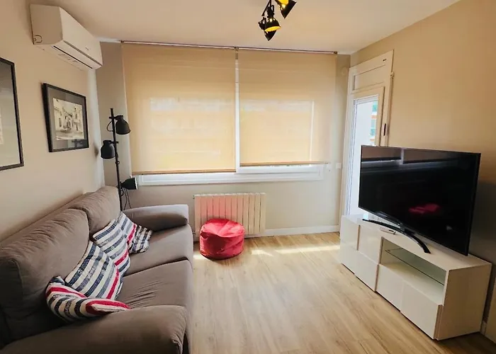 Lujoso Piso Enfrente De Playa De Fenals, 2 Terrazas Апартаменты