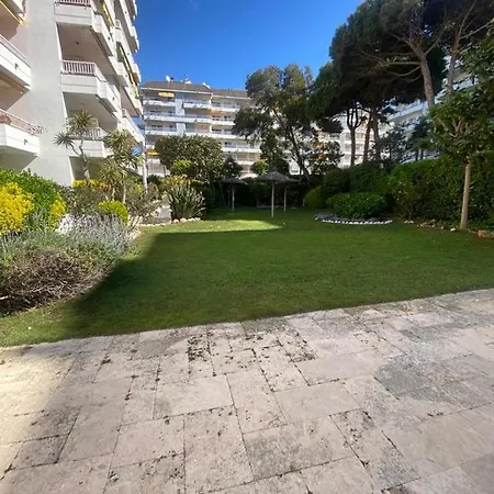 Lujoso Piso Enfrente De Playa De Fenals, 2 Terrazas