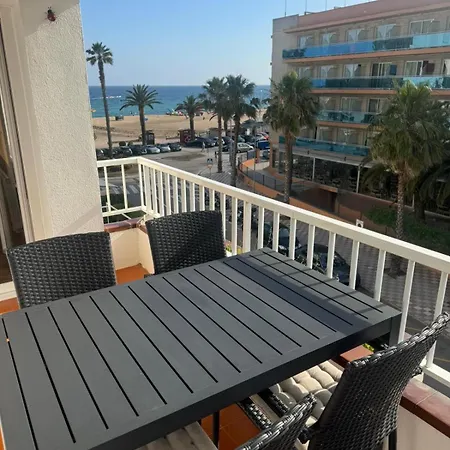 Daire Lujoso Piso Enfrente De Playa De Fenals, 2 Terrazas