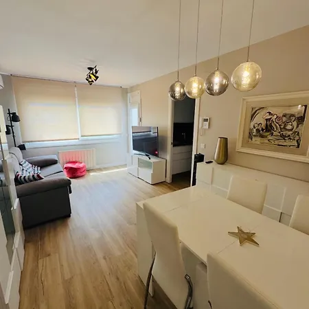 Apartamento Lujoso Piso Enfrente De Playa De Fenals, 2 Terrazas Lloret de Mar