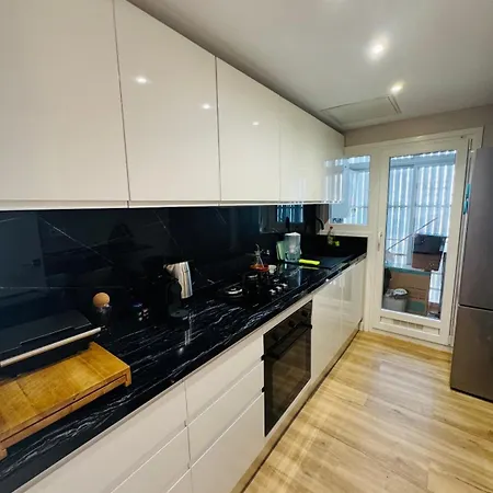 Lujoso Piso Enfrente De Playa De Fenals, 2 Terrazas *