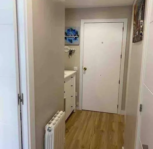 Apartman Lujoso Piso Enfrente De Playa De Fenals, 2 Terrazas *